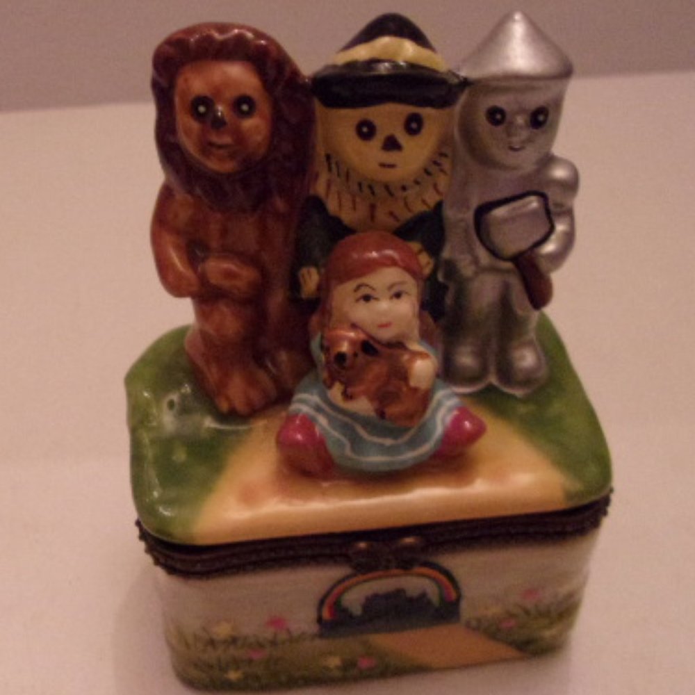VINTAGE TRINKET BOX. WS1 - Picture 1 of 4